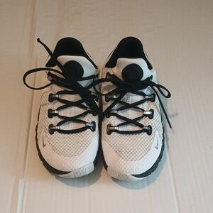 Nike White and Black Sneakers
